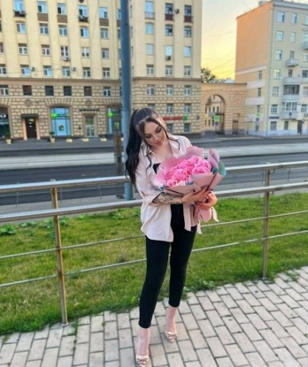 Аня